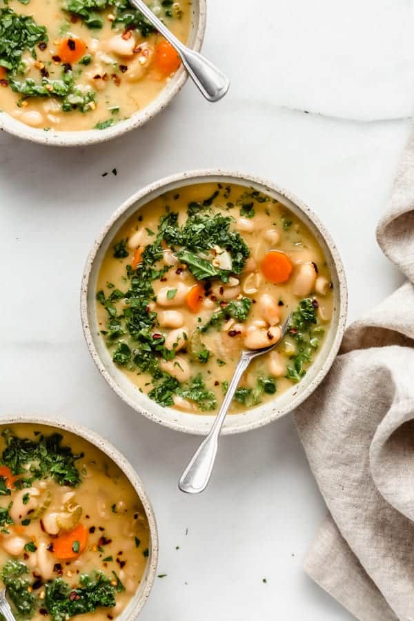 Tuscan White Bean Soup (30 minute recipe!)